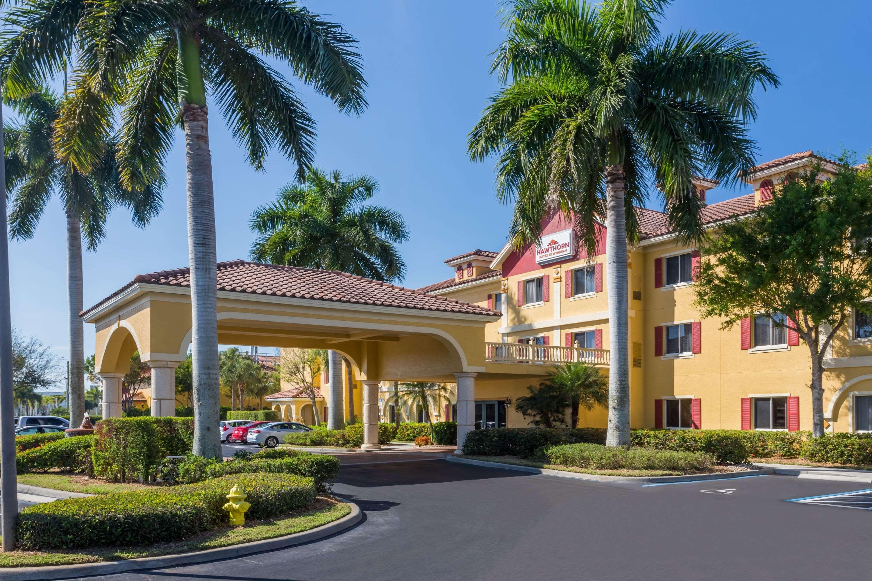 Hawthorn Extended Stay By Wyndham North Naples Εξωτερικό φωτογραφία