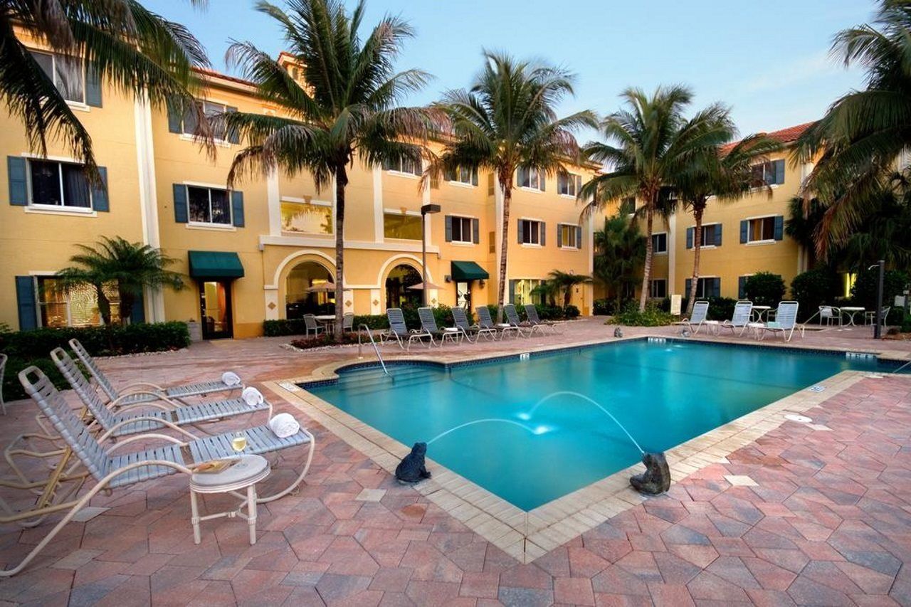 Hawthorn Extended Stay By Wyndham North Naples Εξωτερικό φωτογραφία