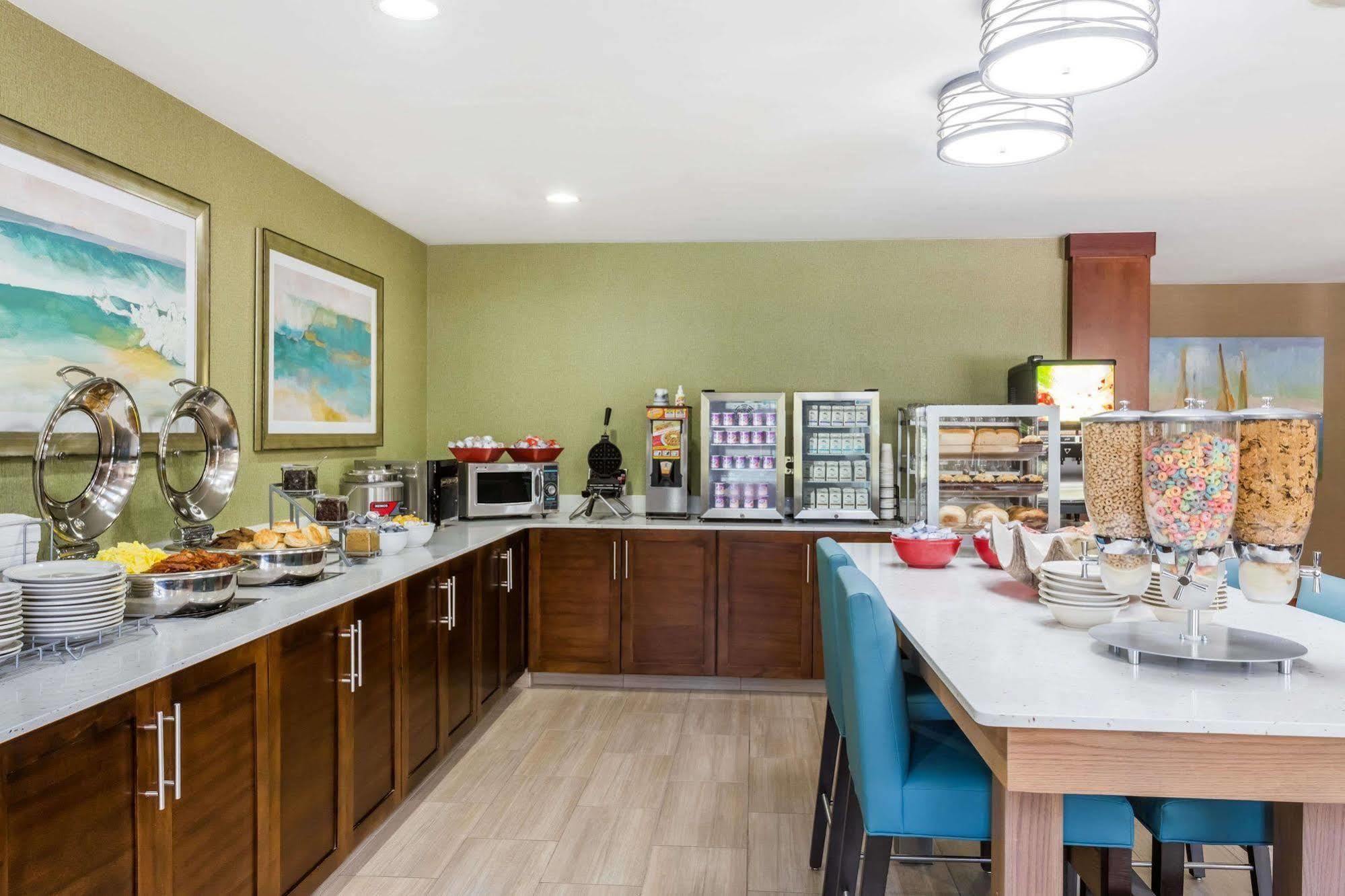 Hawthorn Extended Stay By Wyndham North Naples Εξωτερικό φωτογραφία